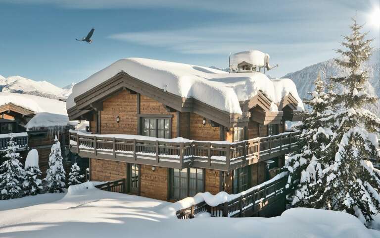 luxury ski resort Chalet Amaranthe for weekly rentals in Courchevel, French Alps