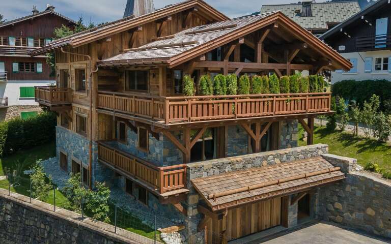 luxury mountain Chalet Doussié for weekly rentals in the French Alps