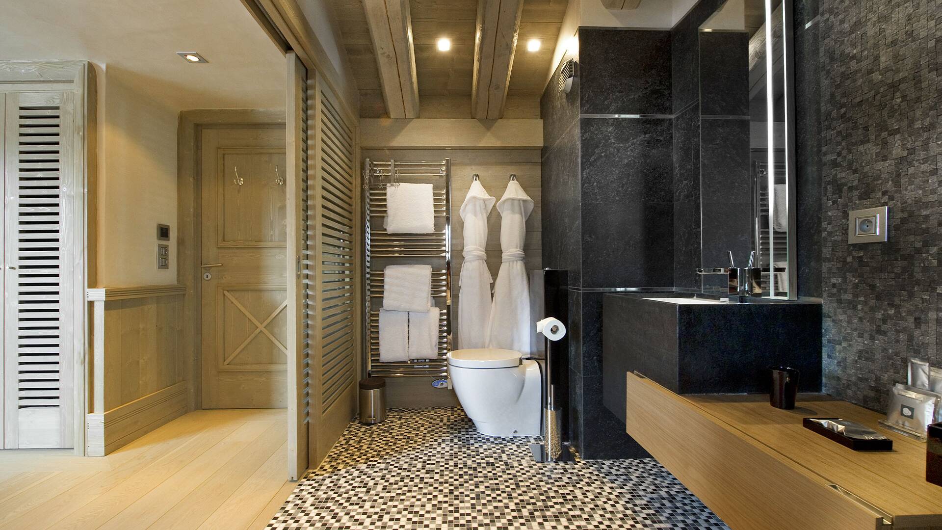 en suite bathroom 