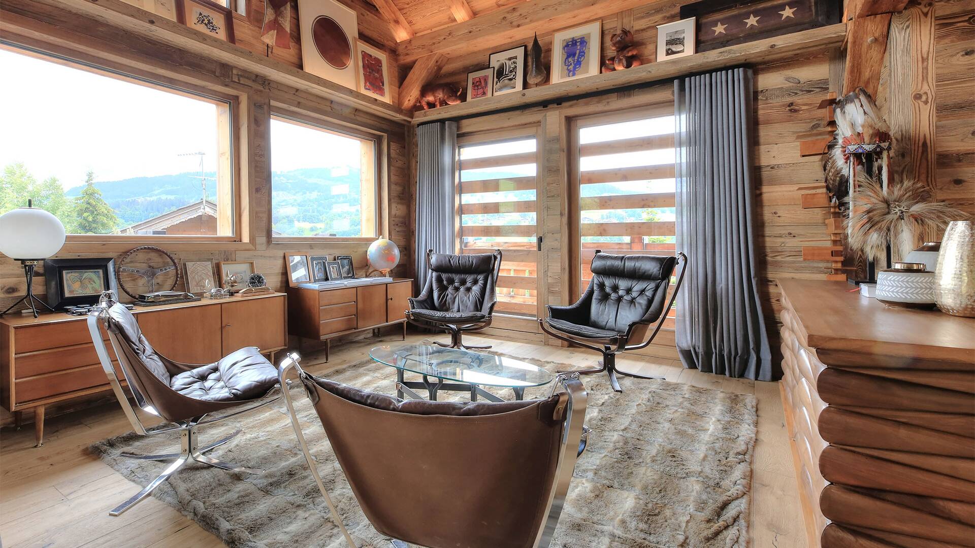 luxury ski resort Chalet Ambre for weekly rentals in Megève, French Alps