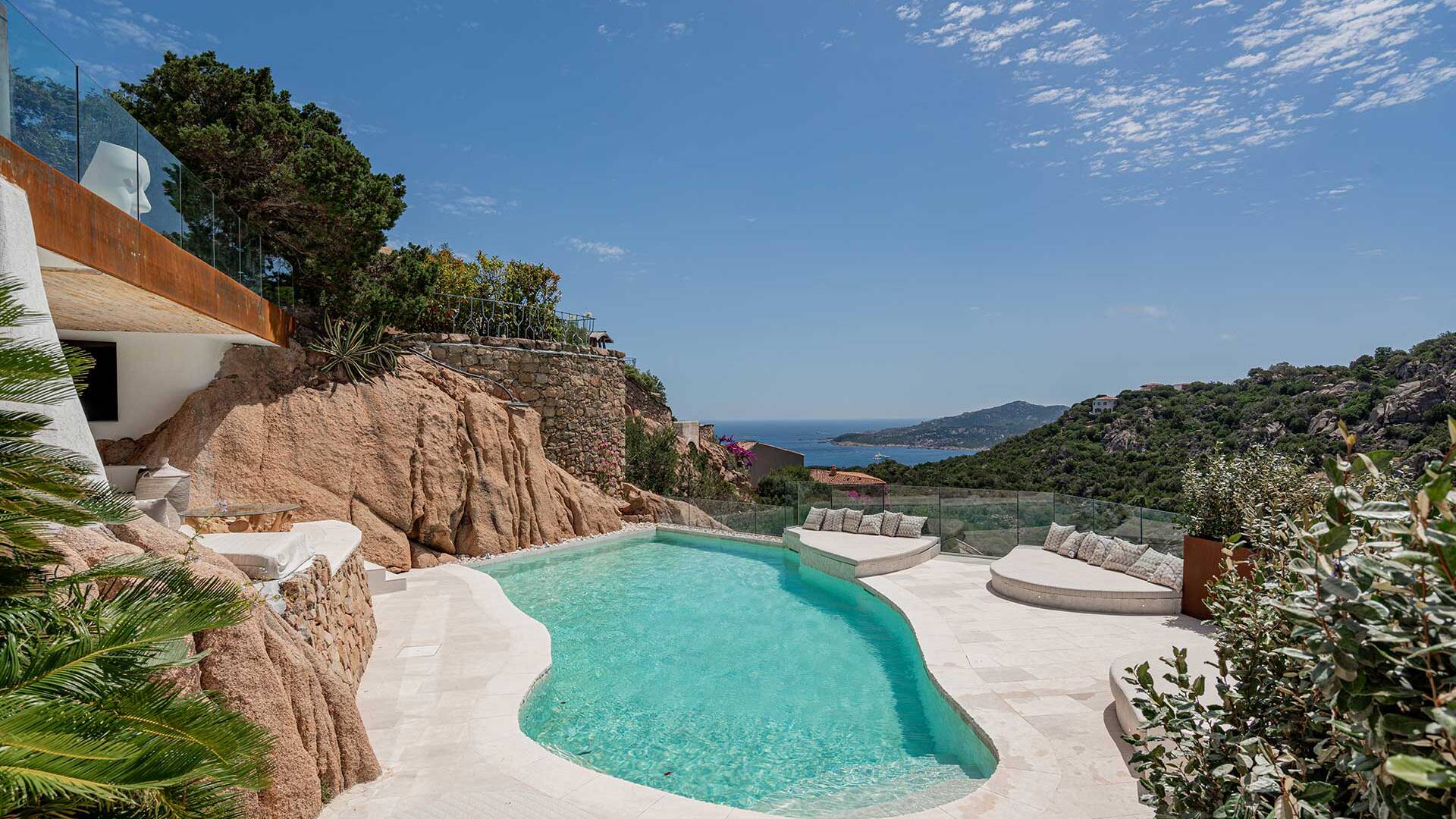 luxury vacation villa Sassovivo for rent in Sardinia with private pool