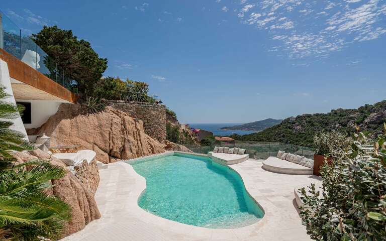 luxury vacation villa Sassovivo for rent in Sardinia with private pool