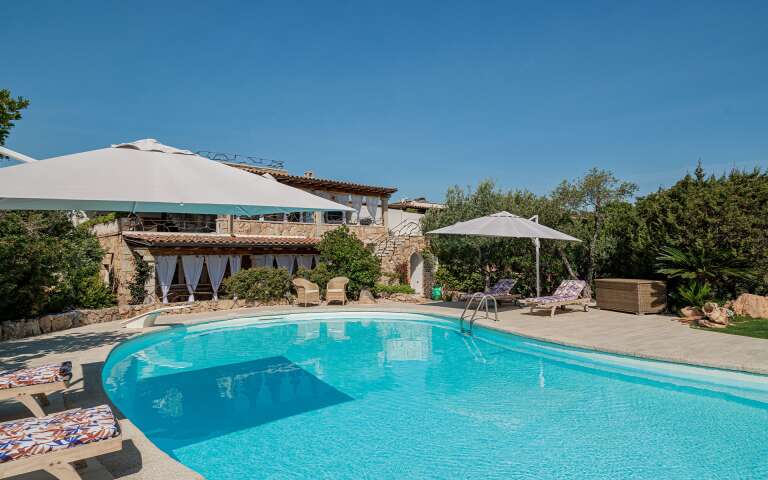 luxury vacation villa Teodora for weekly rentals in Sardinia