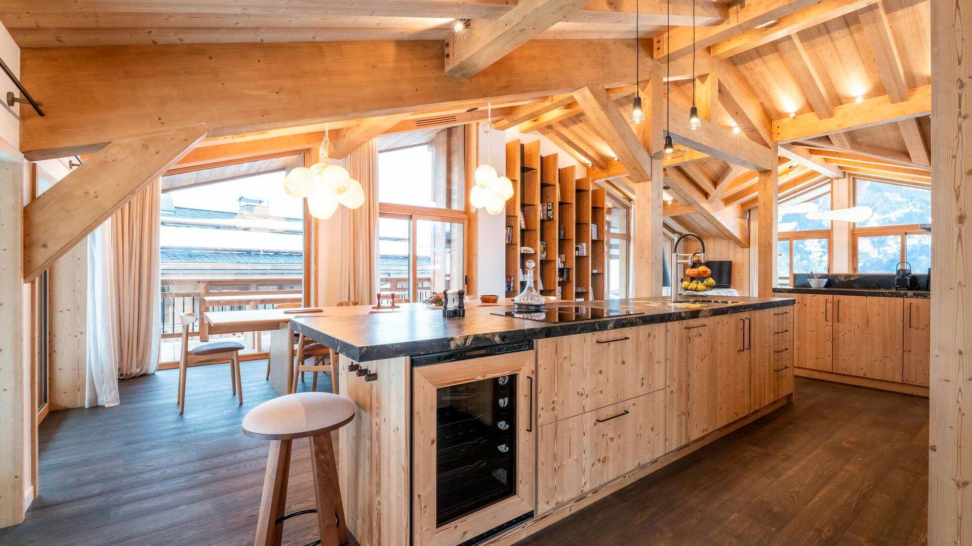 fully equipped kitchen