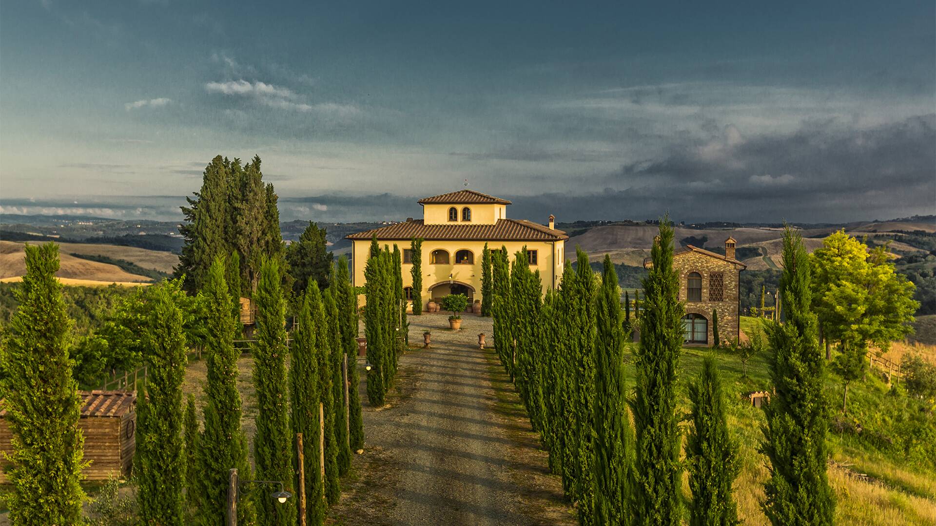 luxury holiday villa for weekly rentals in Tuscany