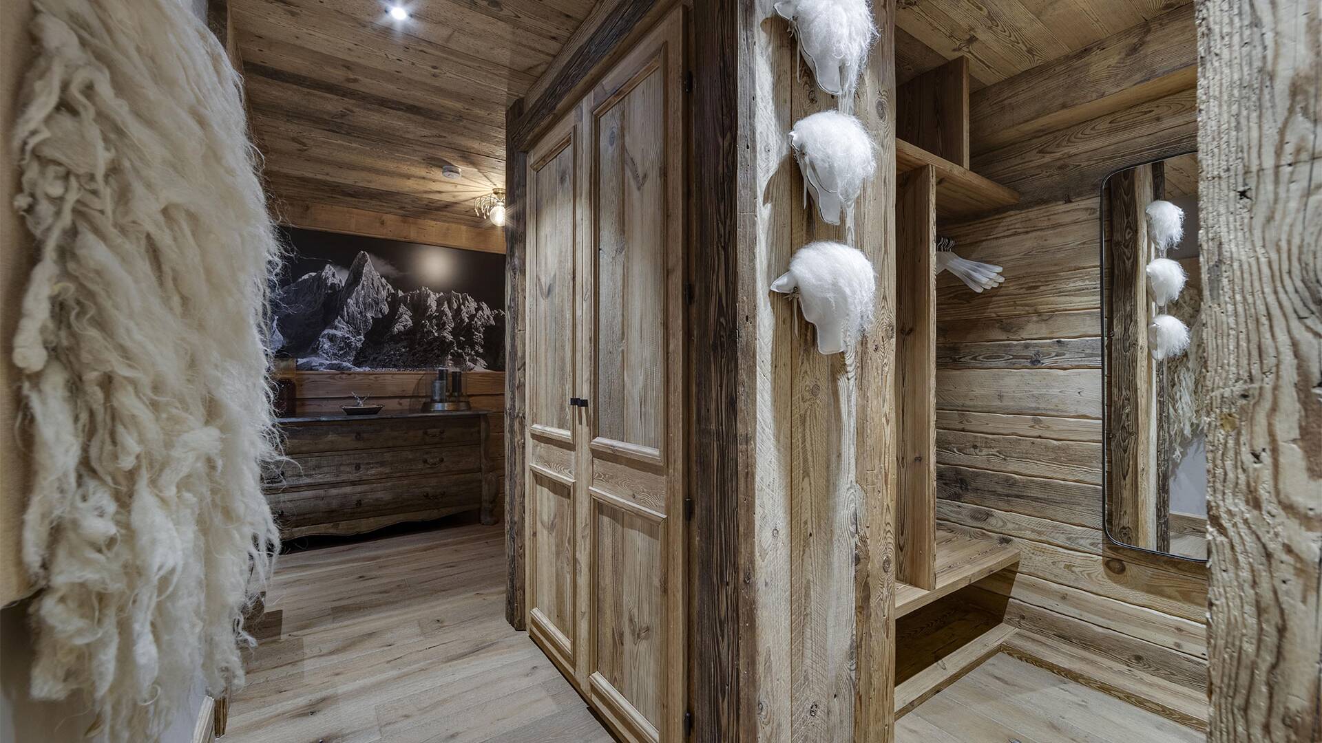 luxury Chalet Rimbau for weekly rentals in Val d'Isère, French Alps