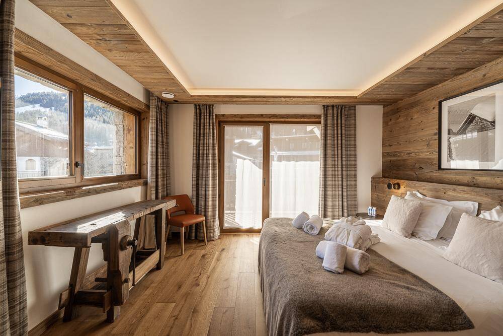 spacious double bedroom with balcony 