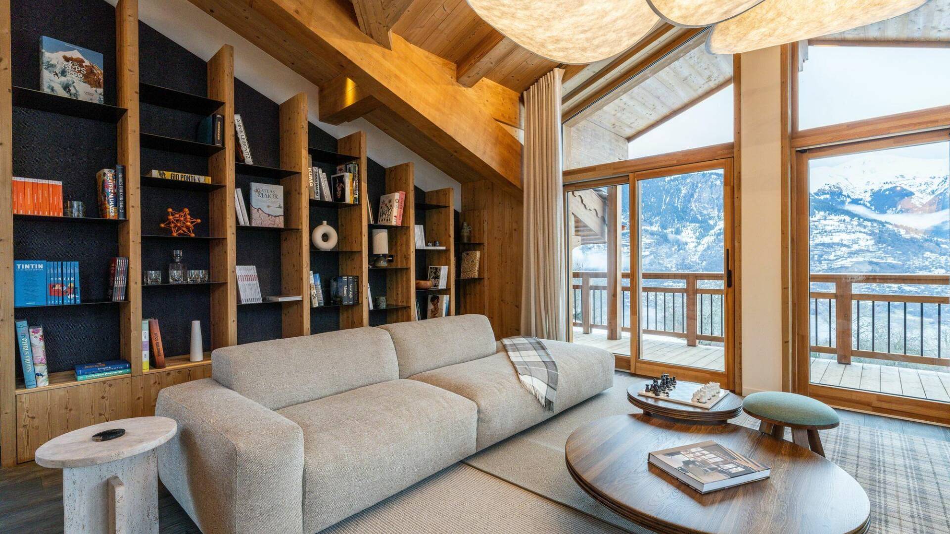 top luxury ski resort Chalet Cèdre for weekly rentals in Courchevel, French Alps