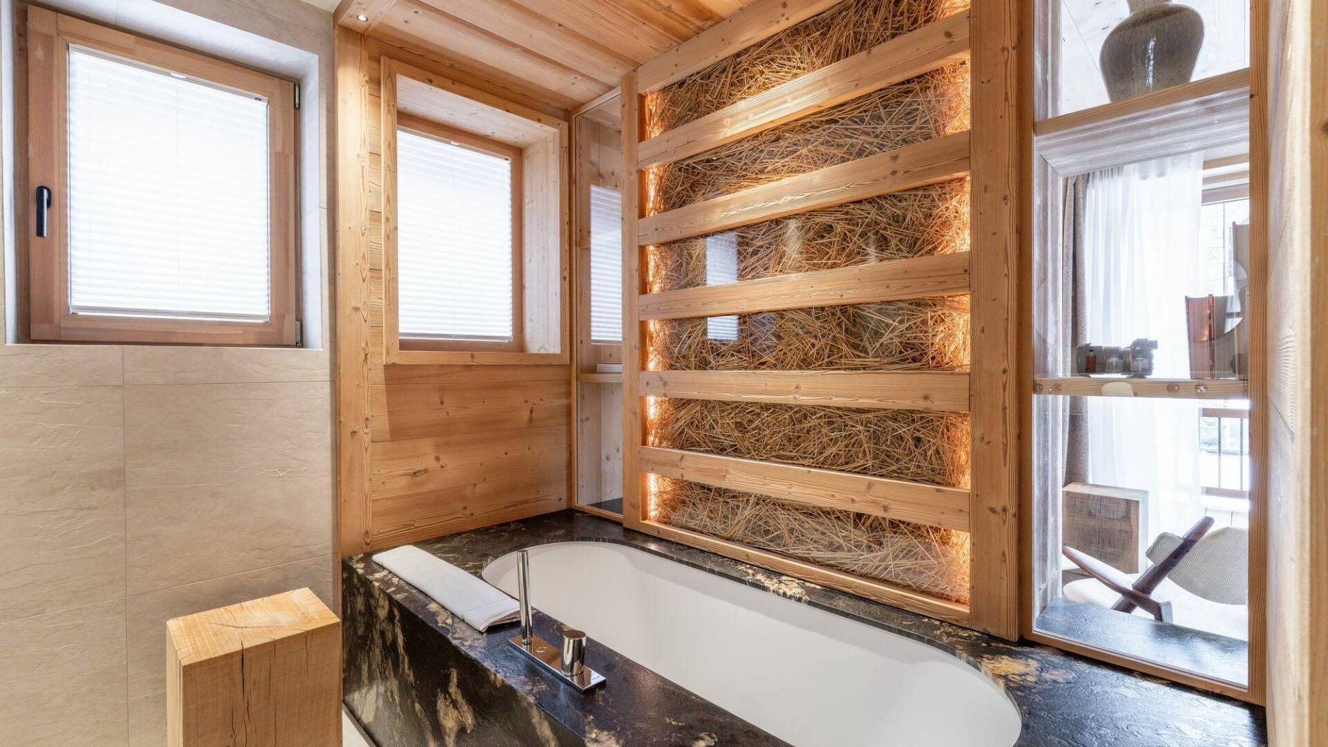 en suite bathroom with bath tub
