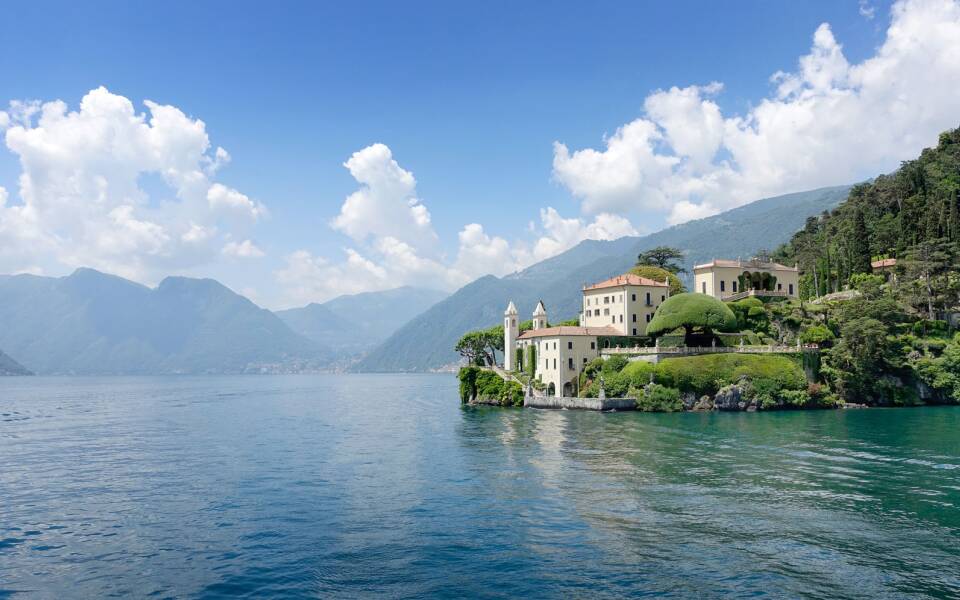 Top luxury villas in Lake Como area